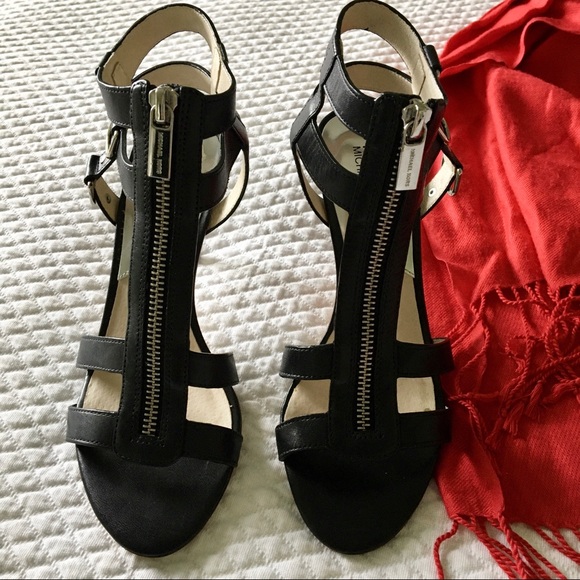 Sexy Michael Kors Heels - Picture 12 of 14